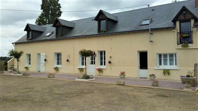 Gite Les Hautes Mougonnieres Neuil エクステリア 写真